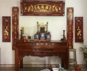 Bàn thờ gia tiên 18